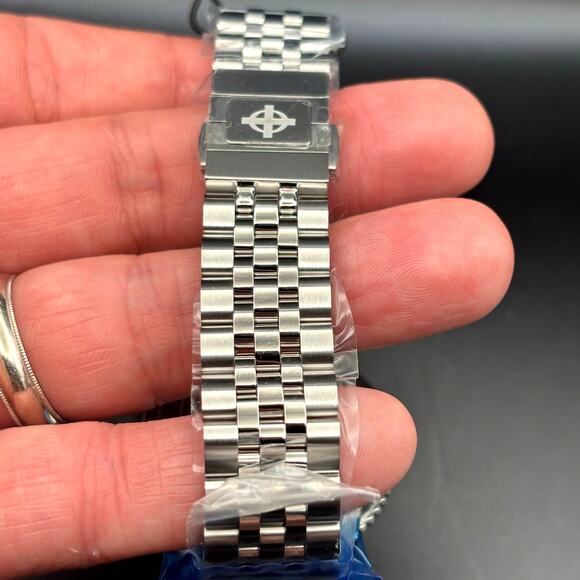 Zodiac Super Sea Wolf ZO9310 Automatic Diver Stainless Steel Jubilee Bracelet - Picture 17 of 17